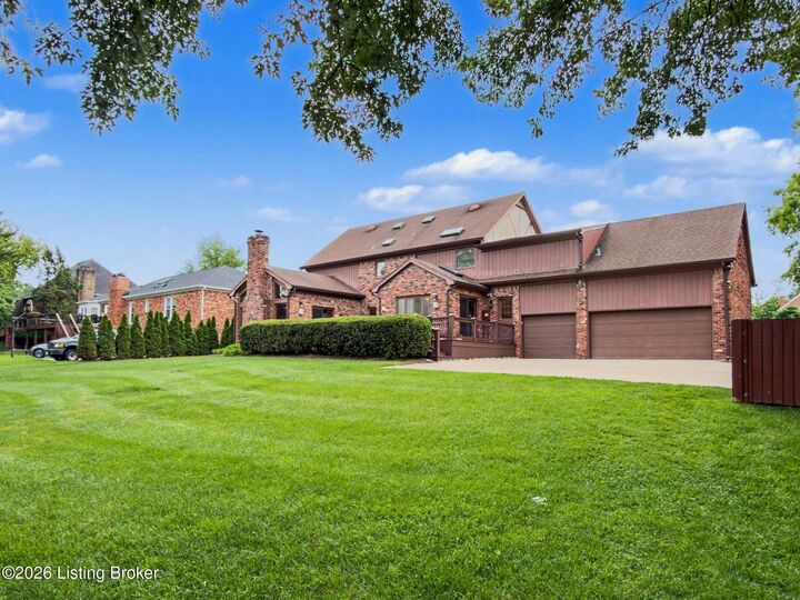 Property Photo: 1105 Colonel Anderson Pkwy KY 40222