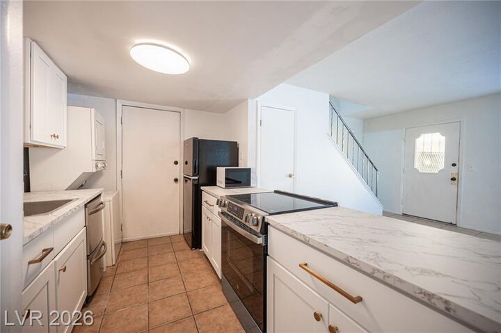 Property Photo: 1428 Lorilyn Avenue 3 NV 89119
