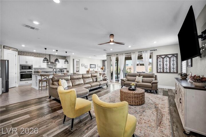 Property Photo:  10912 Gardenova Avenue  NV 89166 