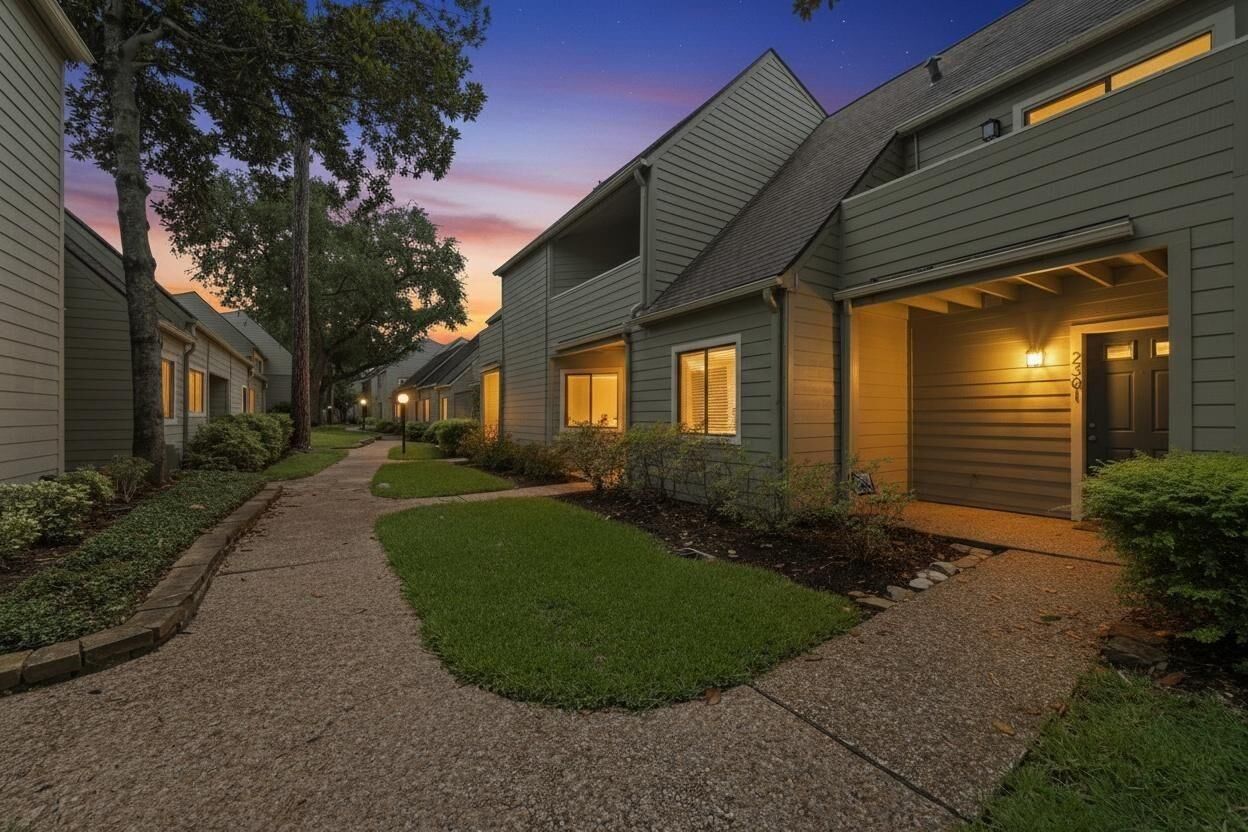 Property Photo:  2303 Briarwest Boulevard 2303  TX 77077 