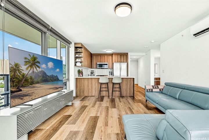 Property Photo:  1500 Rycroft Street 1211R  HI 96814 