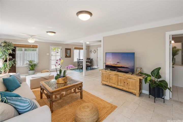 Property Photo:  156 N Kalaheo Avenue C  HI 96734 