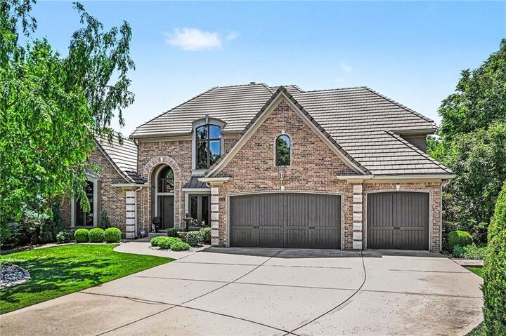 Property Photo:  6104 Timberidge Court  MO 64152 