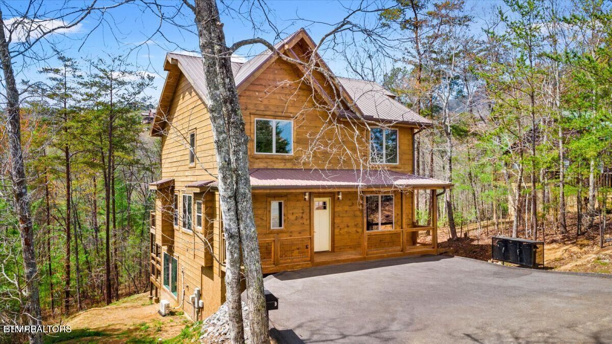 Property Photo: 2009 Smoky Cove Rd TN 37876