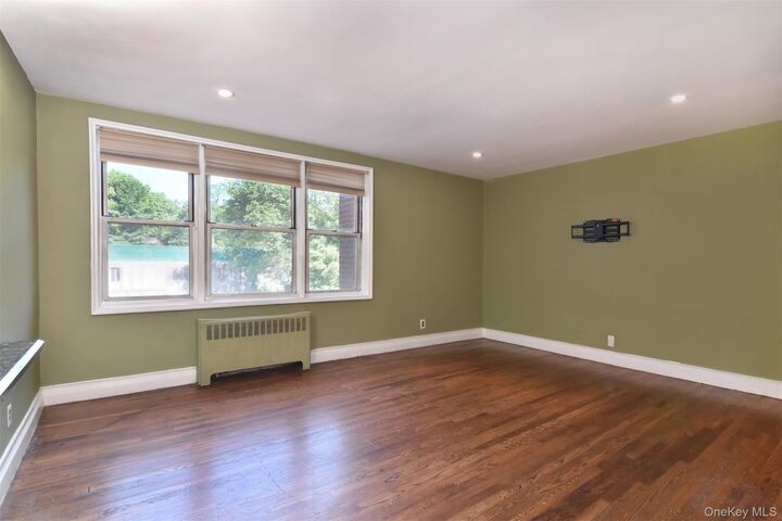 Property Photo: 1111 Midland Avenue 2C NY 10708