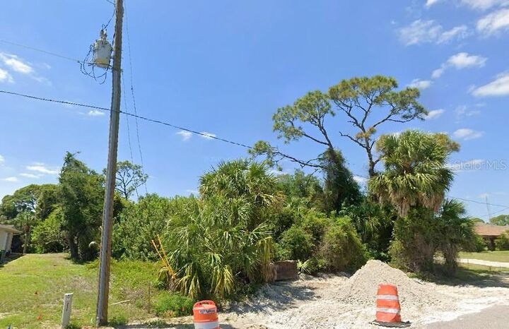 Property Photo:  1125 Dorchester St.  FL 33954 