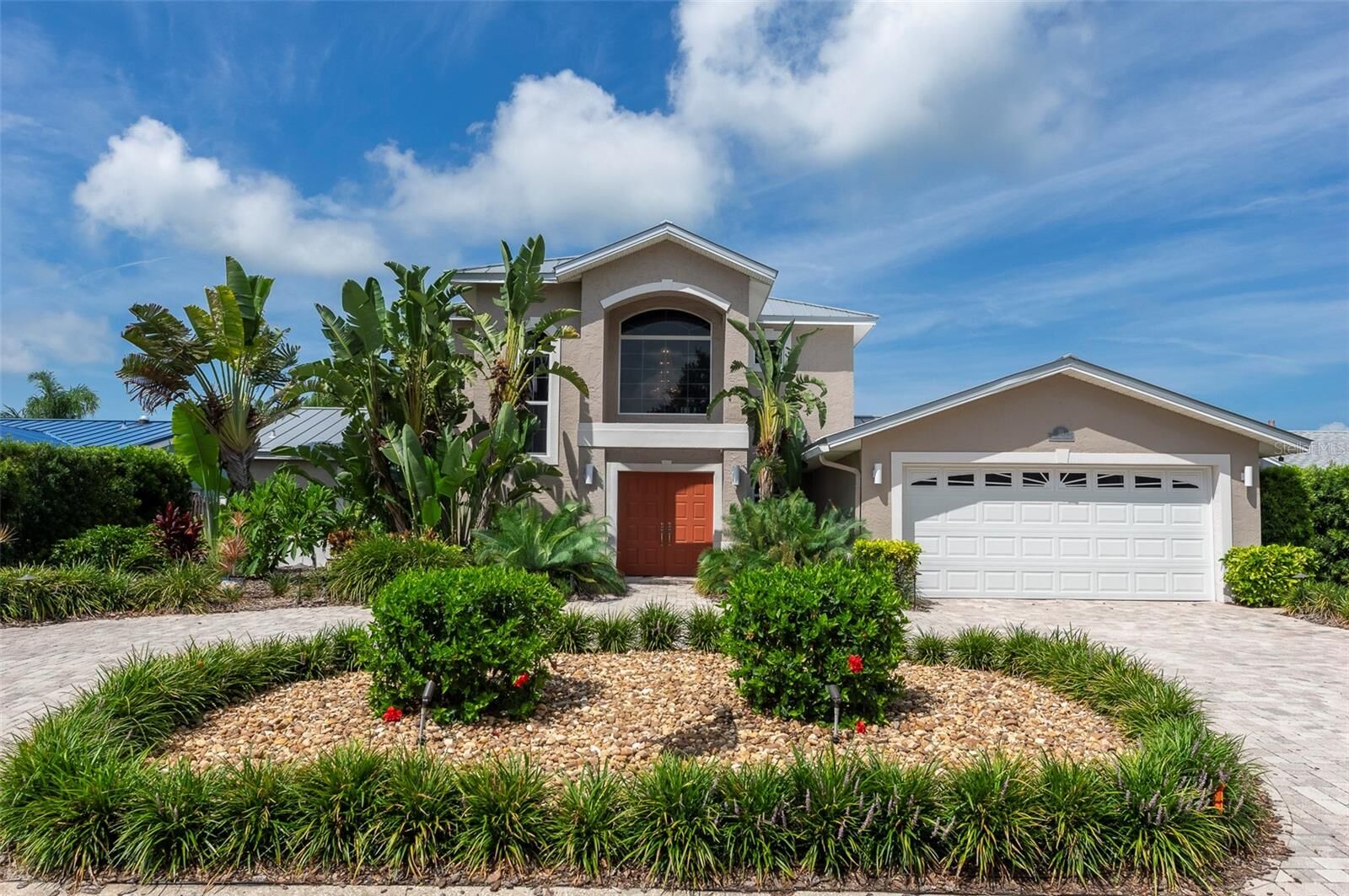 Property Photo: 311 S Isle Drive FL 33706