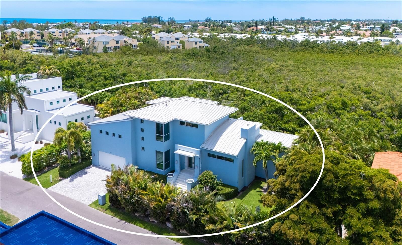 Property Photo: 705 Jungle Queen Way FL 34228