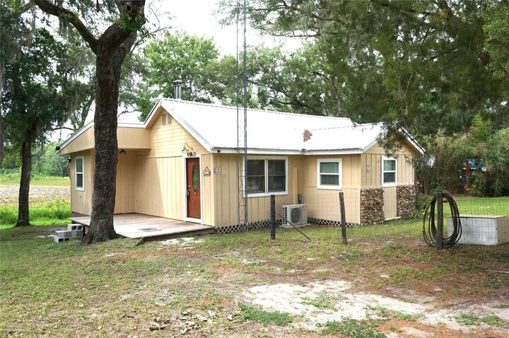 Property Photo: 5470 NE 165th Terrace Road FL 34488