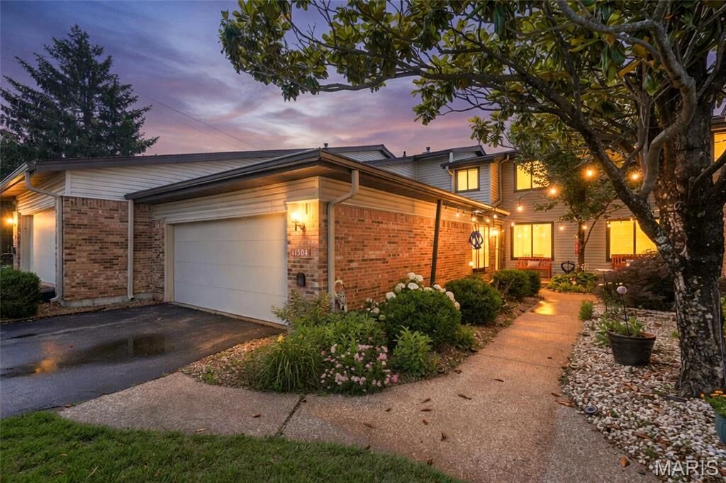 Property Photo:  11504 Northbrook Way  MO 63146 