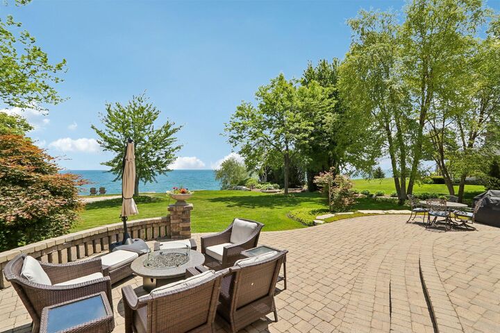 Property Photo: 4731 Woodlake Ct WI 53403