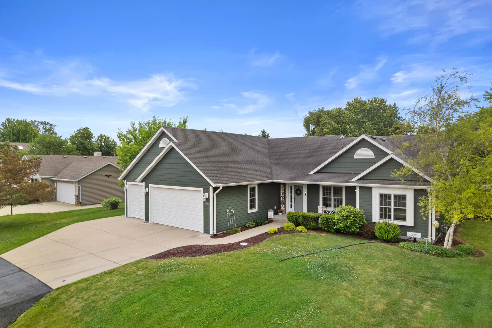 Property Photo: 2525 Antoinette Trl WI 53402