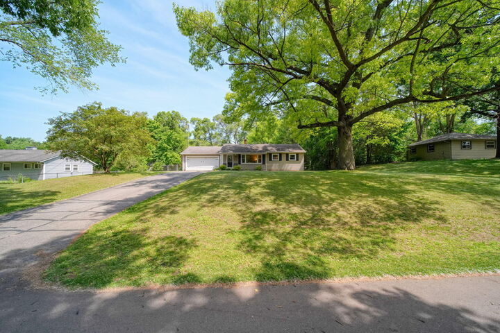 Property Photo:  228 McConnell Drive  MI 49201 