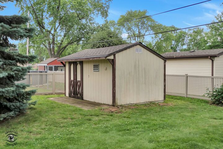 Property Photo:  520 Evergreen Lane  IL 60915 