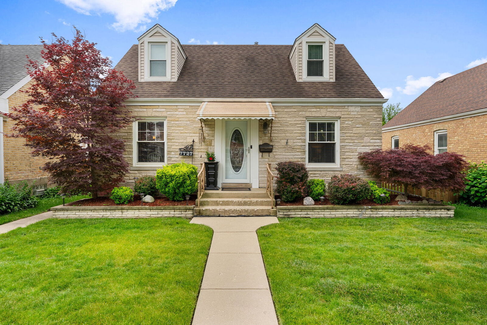 Property Photo:  7727 W Berwyn Avenue  IL 60656 