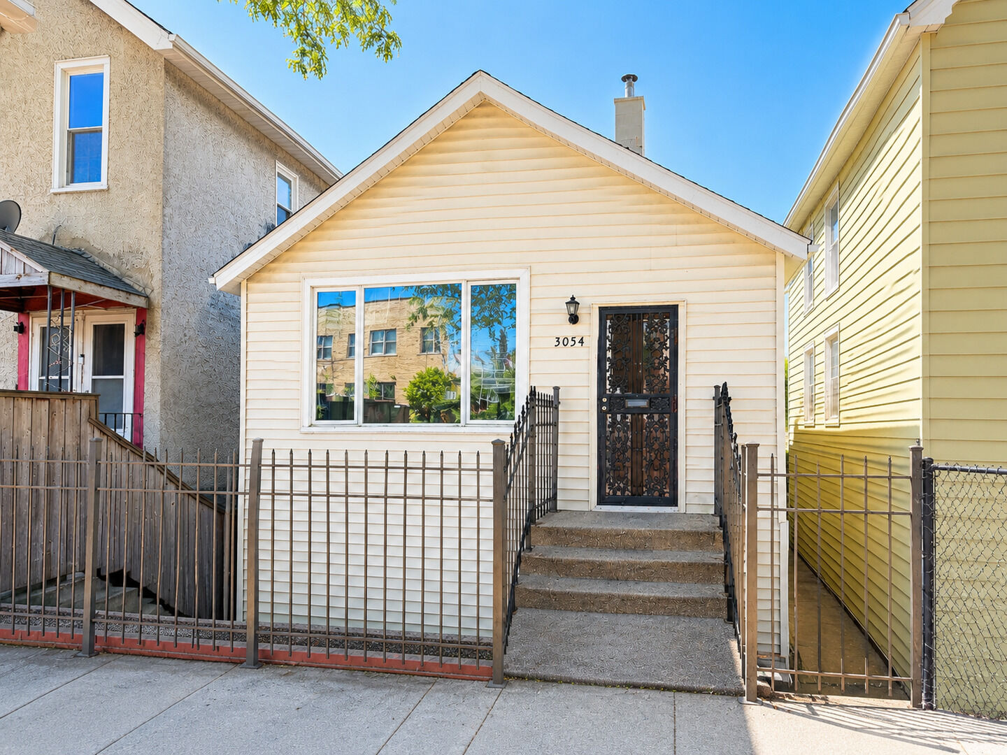 Property Photo: 3054 S Lyman Street IL 60608