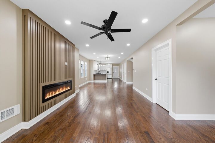 Property Photo: 10112 S Union Avenue IL 60628