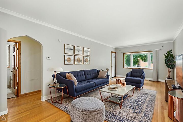 Property Photo: 5837 W Peterson Avenue 1 IL 60646