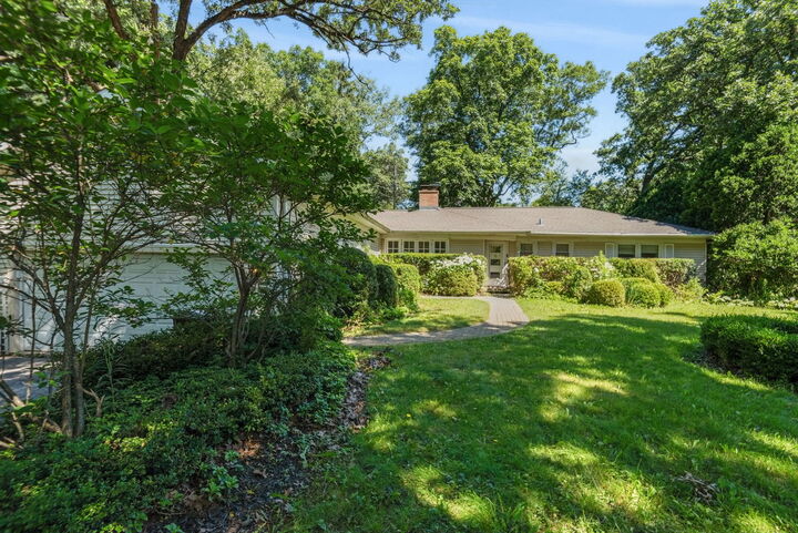 Property Photo:  598 Eton Drive  IL 60010 