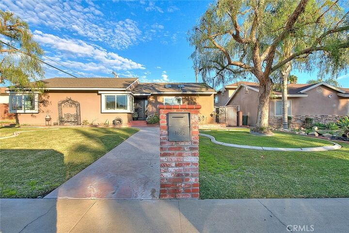 Property Photo:  1862 Bonnie Brae  CA 91767 