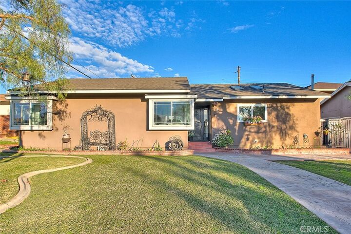 Property Photo: 1862 Bonnie Brae CA 91767