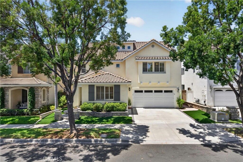 Property Photo:  23 Delano  CA 92602 