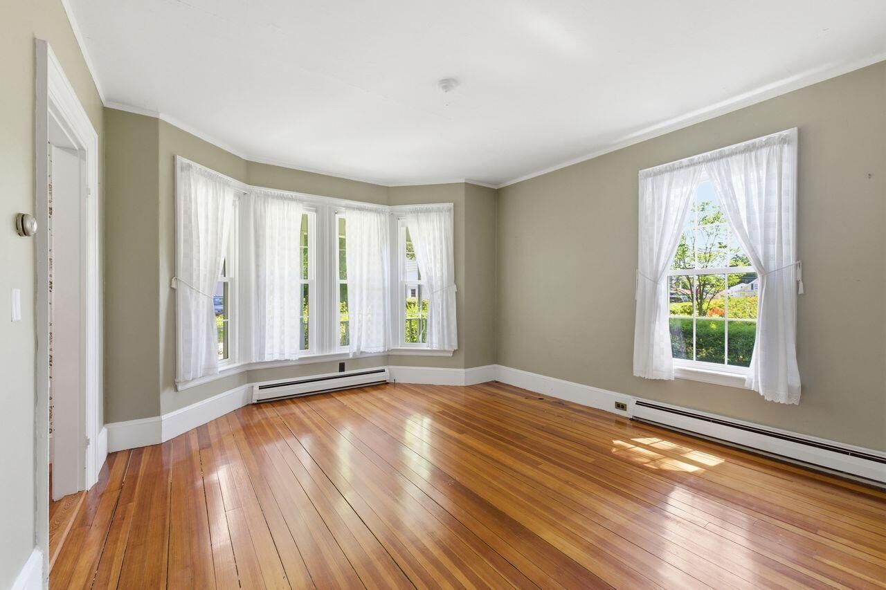 Property Photo:  5 Cherry Lane  ME 04005 