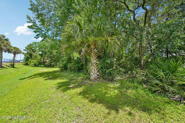 Property Photo: 4 Biscayne Place FL 32137