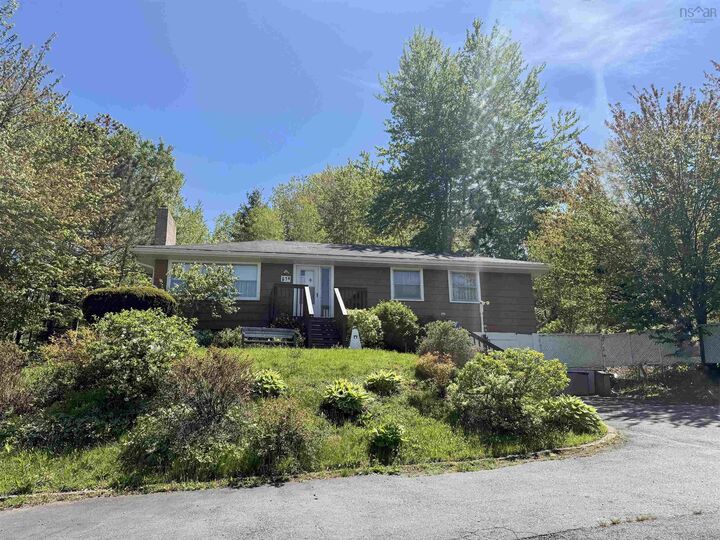 674 Hammonds Plains Road — photo 1