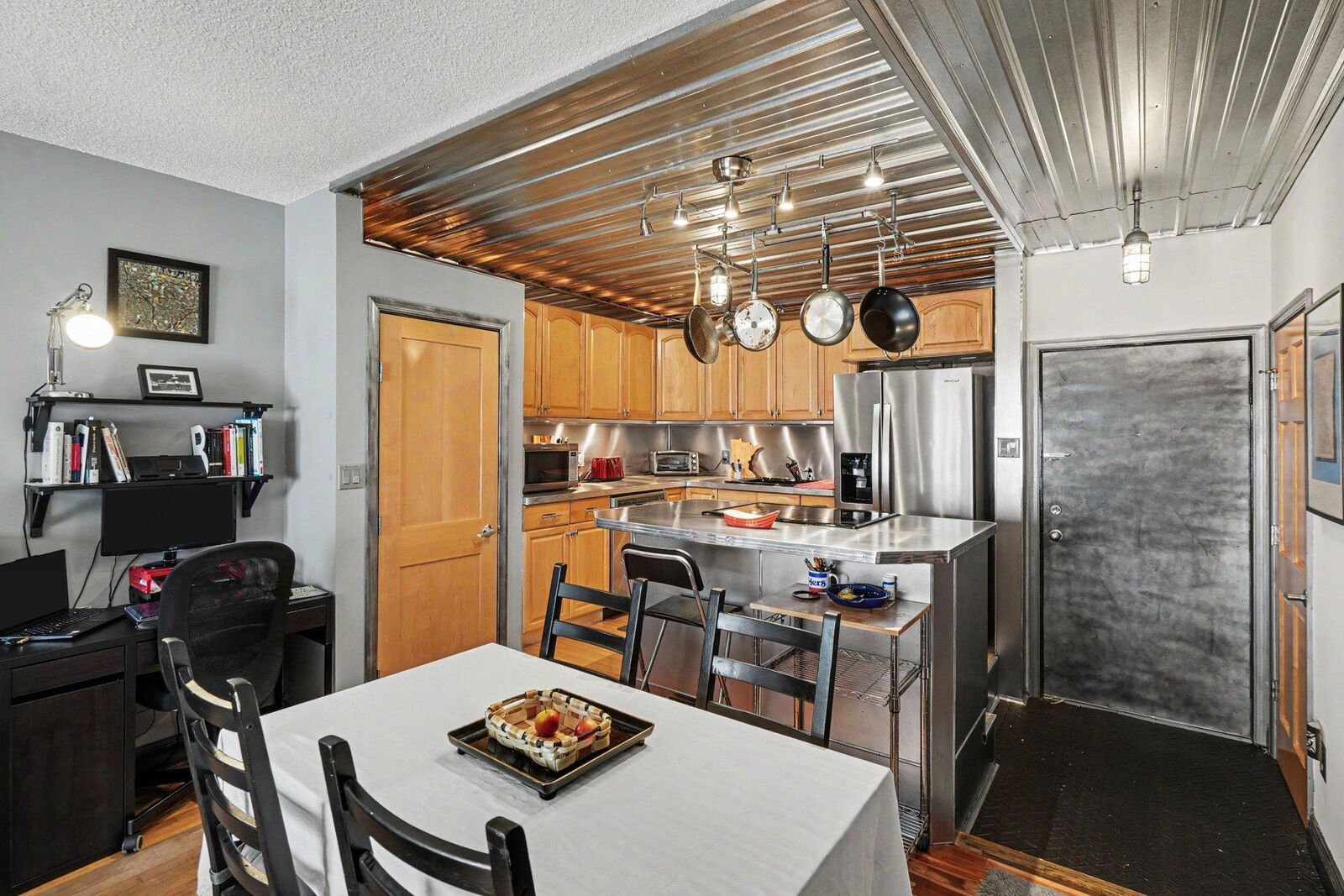 Property Photo: 121 Washington Avenue S 1911 MN 55401