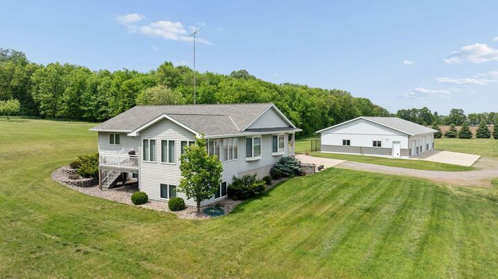 Property Photo:  26500 County Road 2  MN 56301 