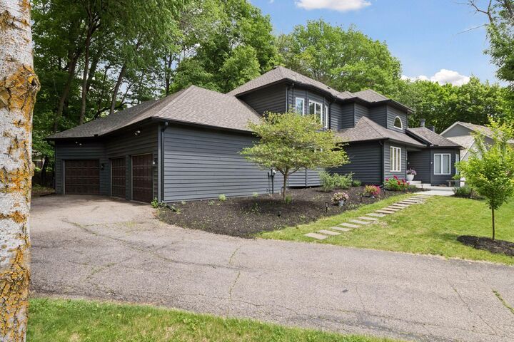 Property Photo:  1570 Creek Run Trail  MN 55331 