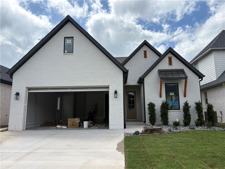 Property Photo:  4702 S Fieldcrest Terrace  AR 72758 
