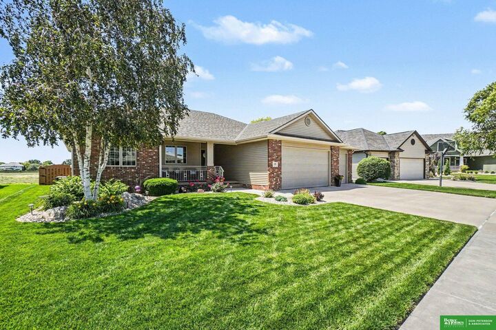 Property Photo:  1119 Applewood Drive  NE 68025 