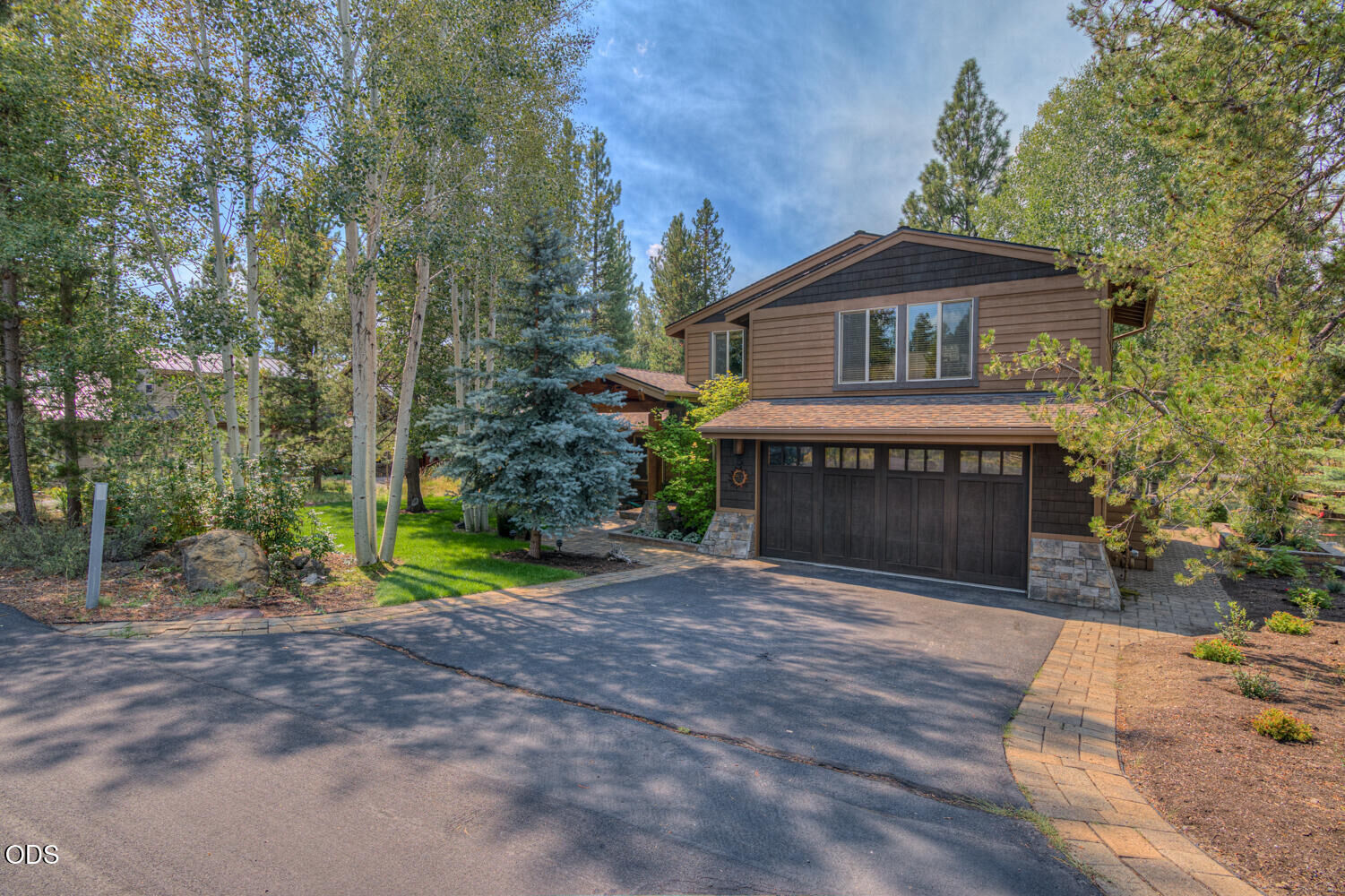 Property Photo: 58017 Tokatee Lane OR 97707