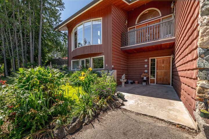 Property Photo: 2392 Mt Tuam Crescent BC V0E 2W2