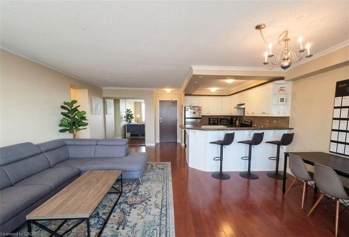 Property Photo:  135 Marlee Avenue 1504  ON M6B 4C6 