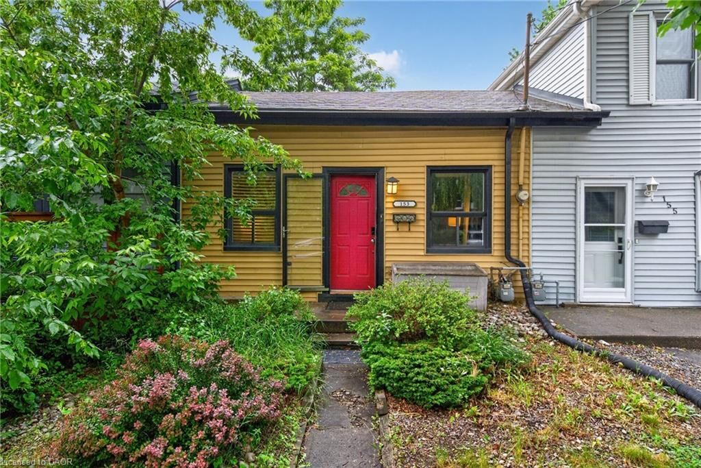 Property Photo:  153 Ferrie Street E  ON L8L 3T4 