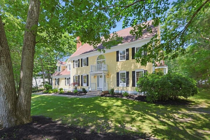 Property Photo:  8 Turner Hill Road  MA 02052 
