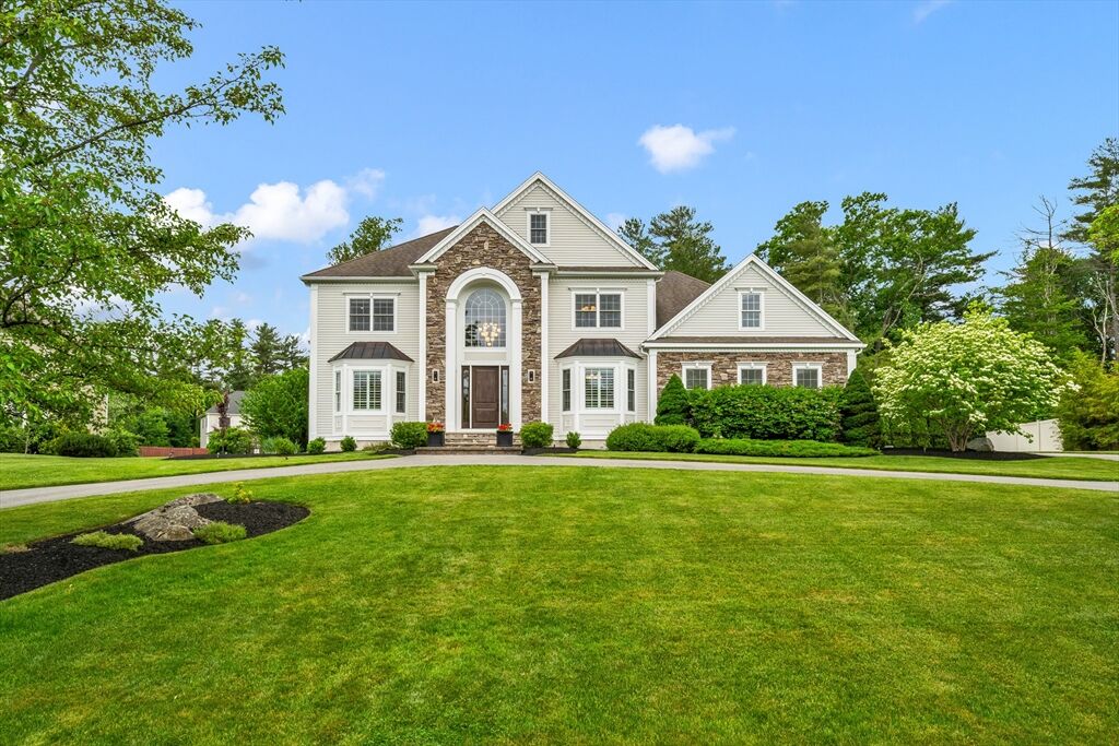 Property Photo: 6 Little Meadow Way MA 01864