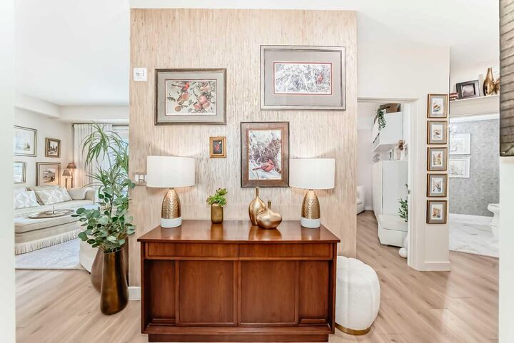 Property Photo: 383 Smith Street NW 208 AB T3B 6J9
