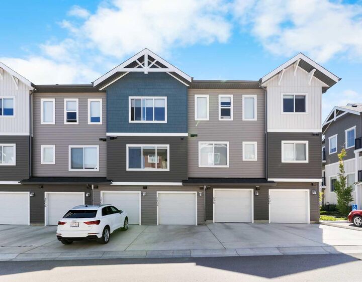 Photo de la propriété: 24 Rivercrest Drive 1804 AB T4C 2C8