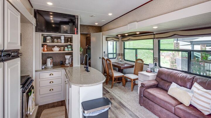 Property Photo: 25054 South Pine Lake Road 6097 AB T0M 1R0
