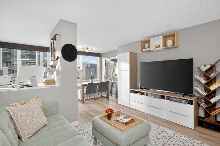 626 15 Avenue SW 402 — photo 1