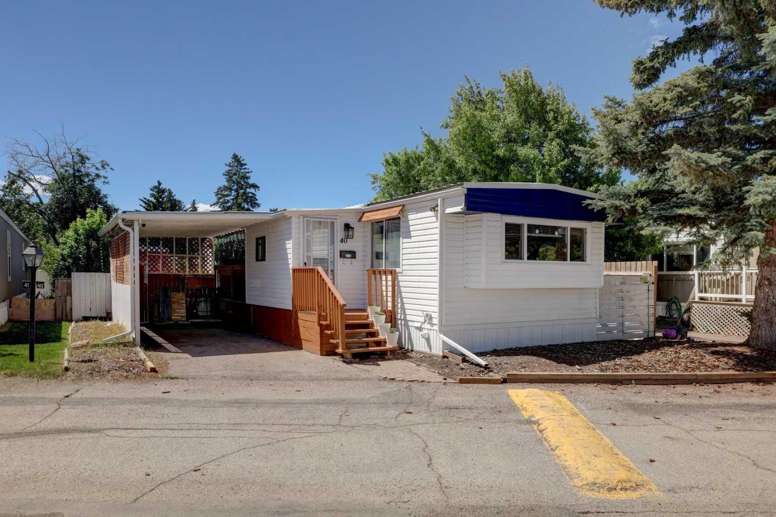 Photo de la propriété: 3223 83 Street NW 40 AB T3B 5M8