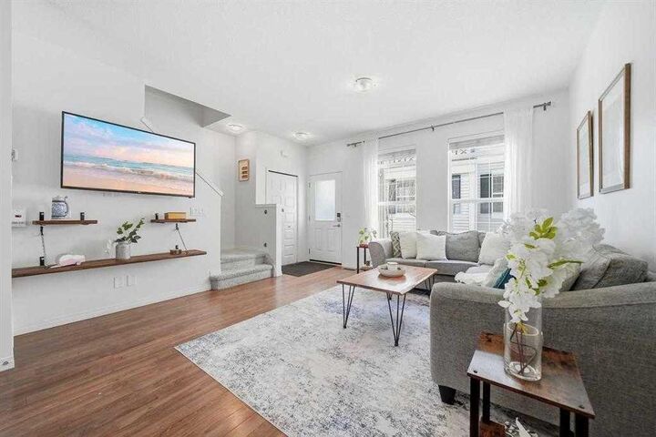 Property Photo: 1001 8 Street NW 4803 AB T4B 0W3