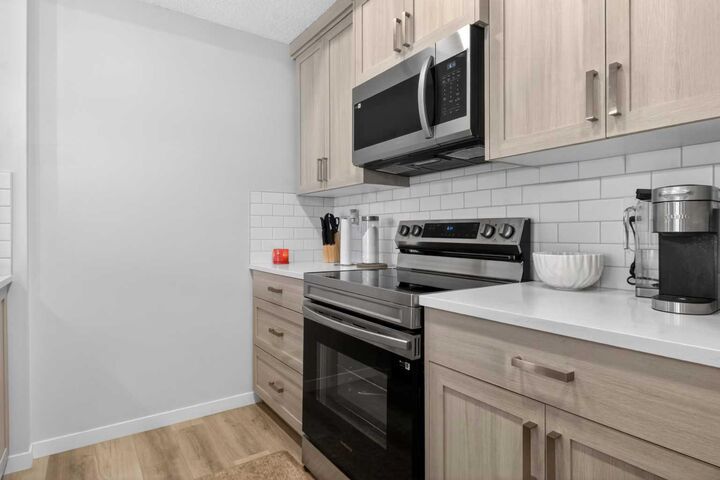 Property Photo: 33 Carringham Gate NW 3119 AB T3P 2H6