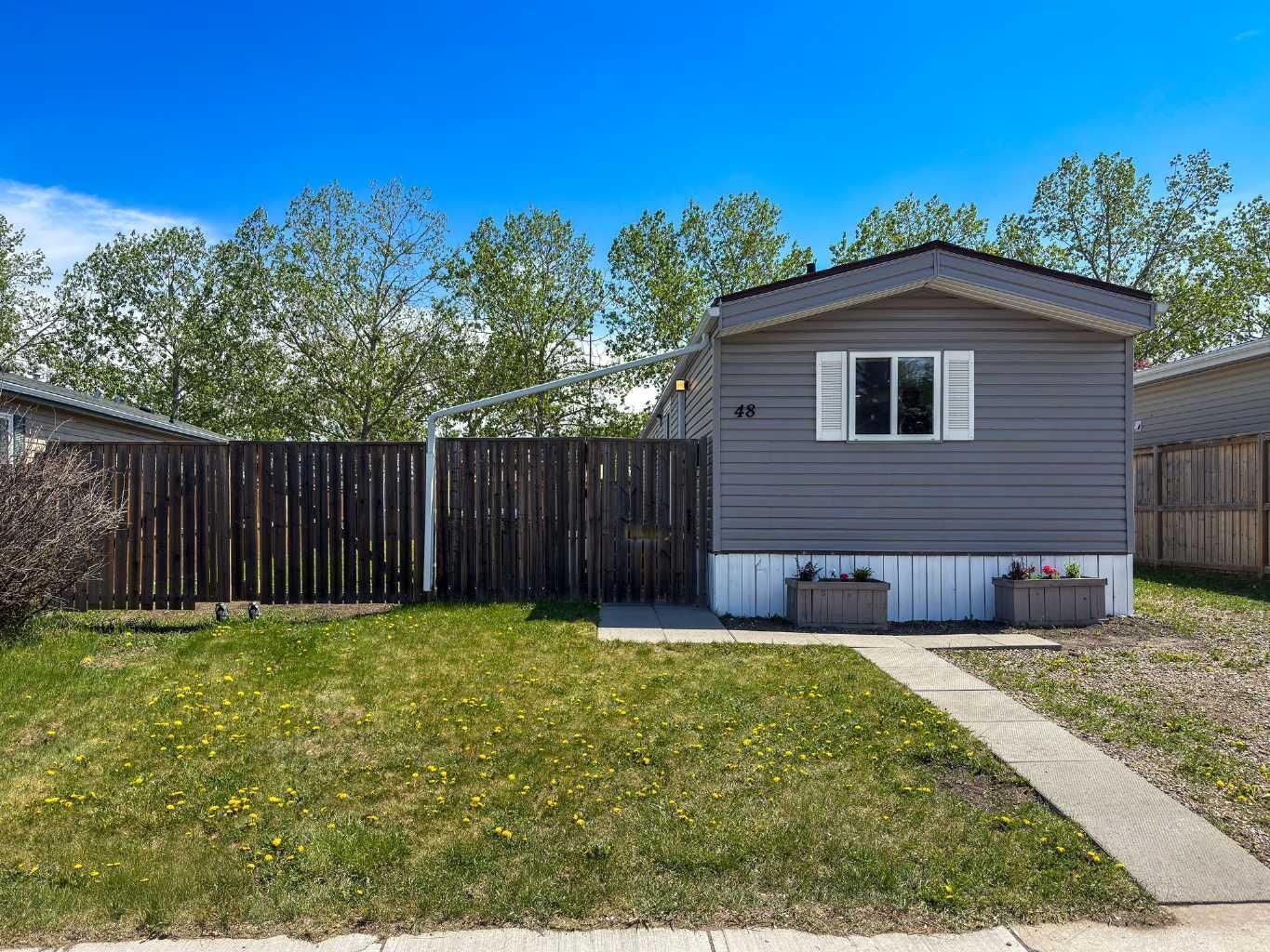 Photo de la propriété:  48 Spring Dale Circle SE  AB T4A 1P2 