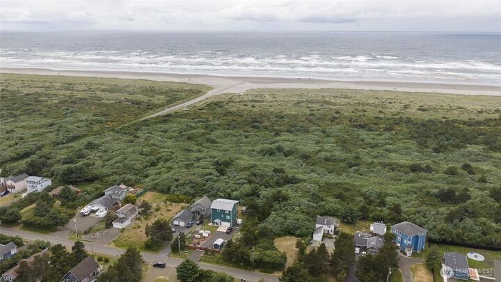 Property Photo:  163  Sand Dune Avenue NW  WA 98569 