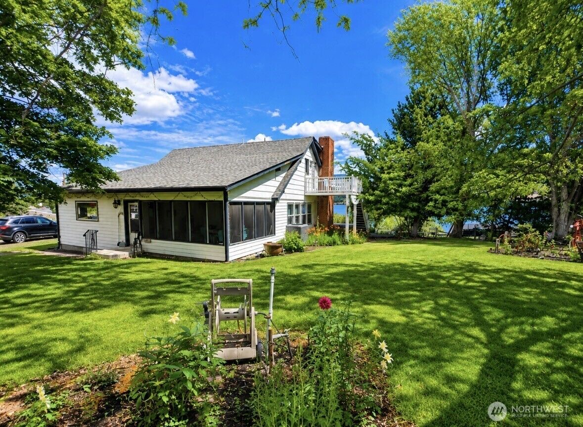Property Photo: 33524 Highway 97 A WA 98844